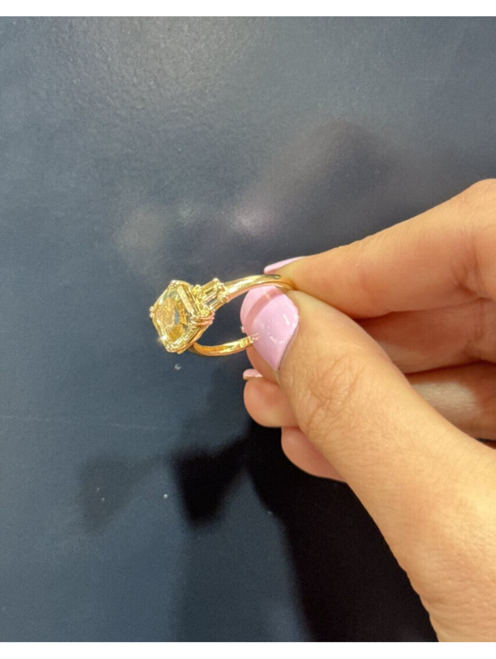 14K YELLOW GOLD RING - Picture 7 of 7